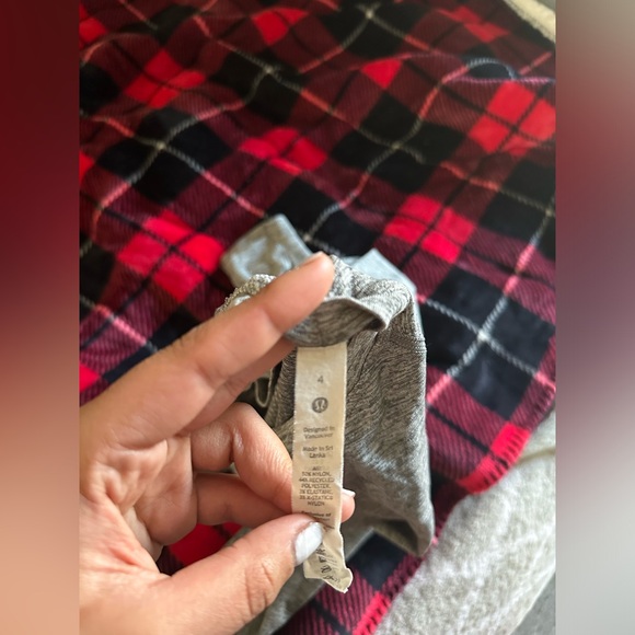 Grey Lululemon Swiftly Tech long sleeve 2.0 - Picture 3 of 6